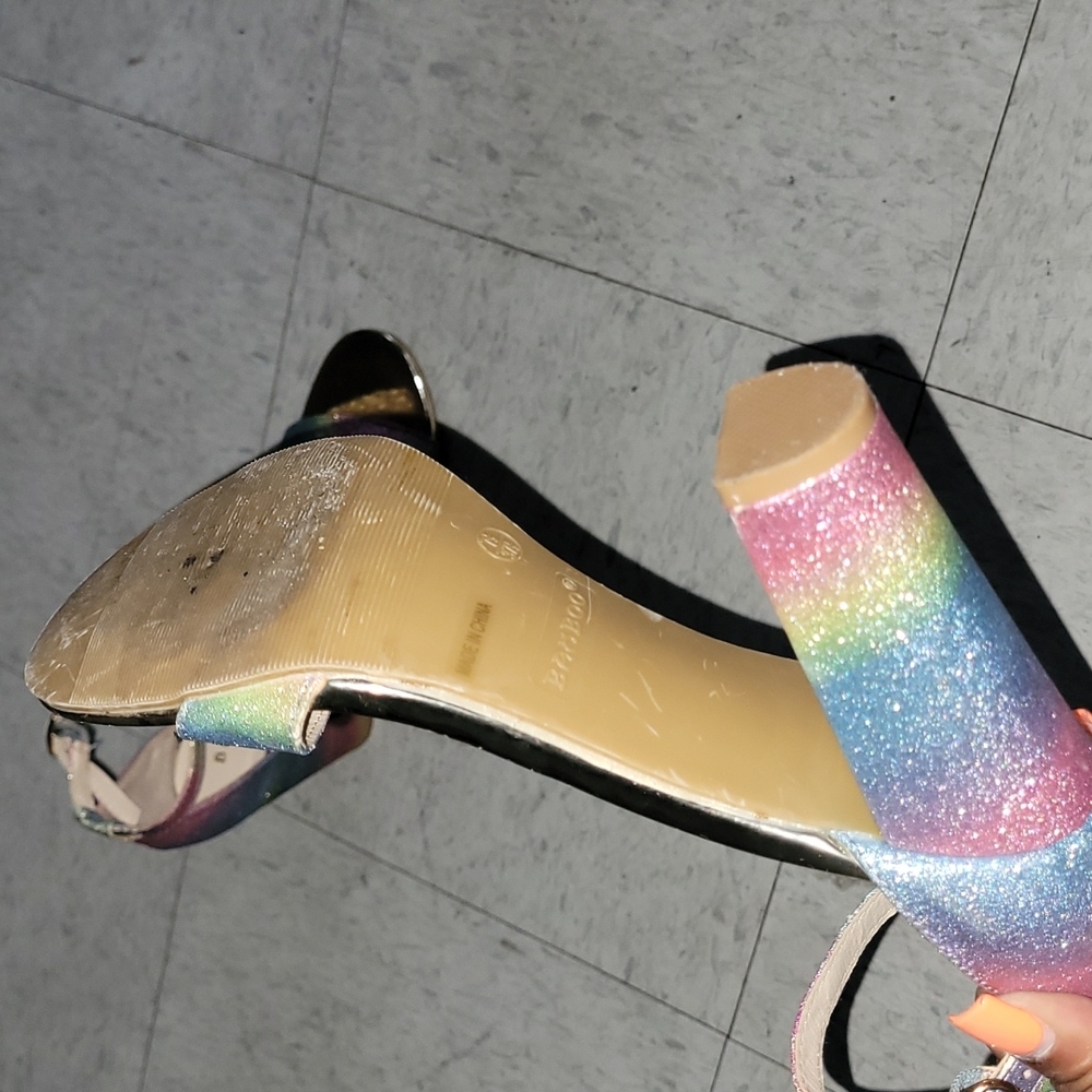 Shoes - Picture 3 of 3
